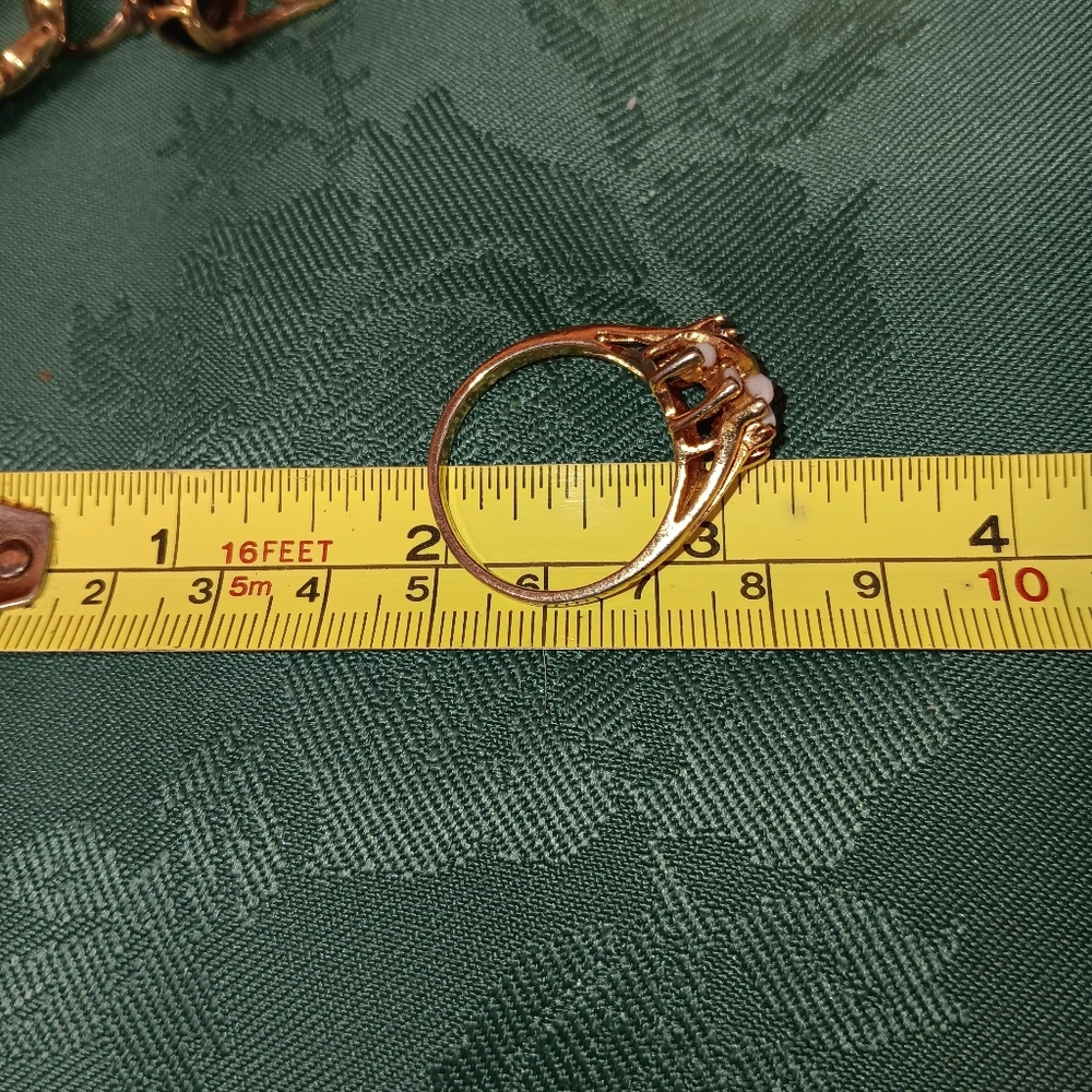 Ring A Queens Ring Size 13 Gold Tone With Opals & Cz's - Picture 3 of 5